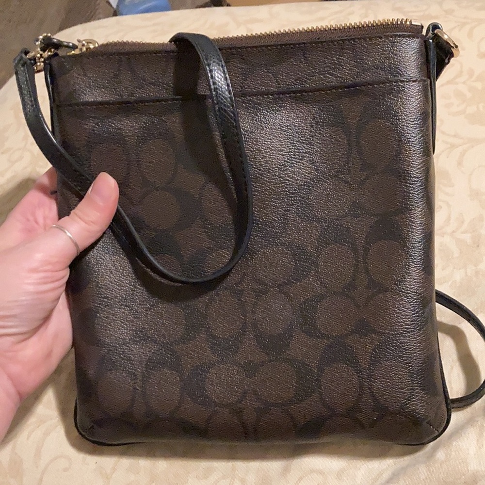 **SOLD Coach Signature C Crossbody Bag - Picture 4 of 11